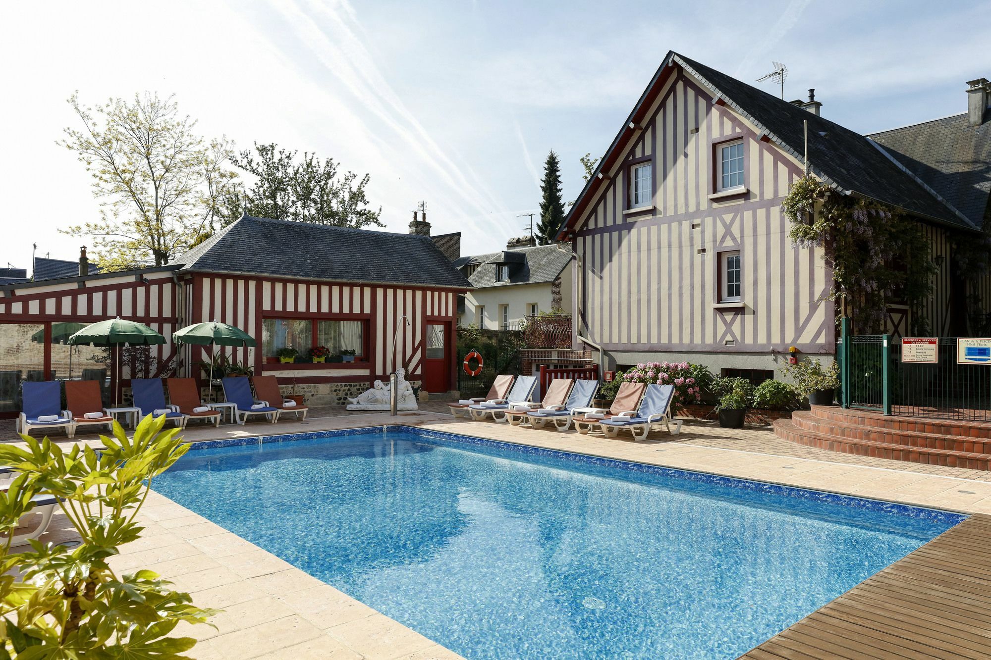 Hotel L'Ecrin Honfleur Exterior photo